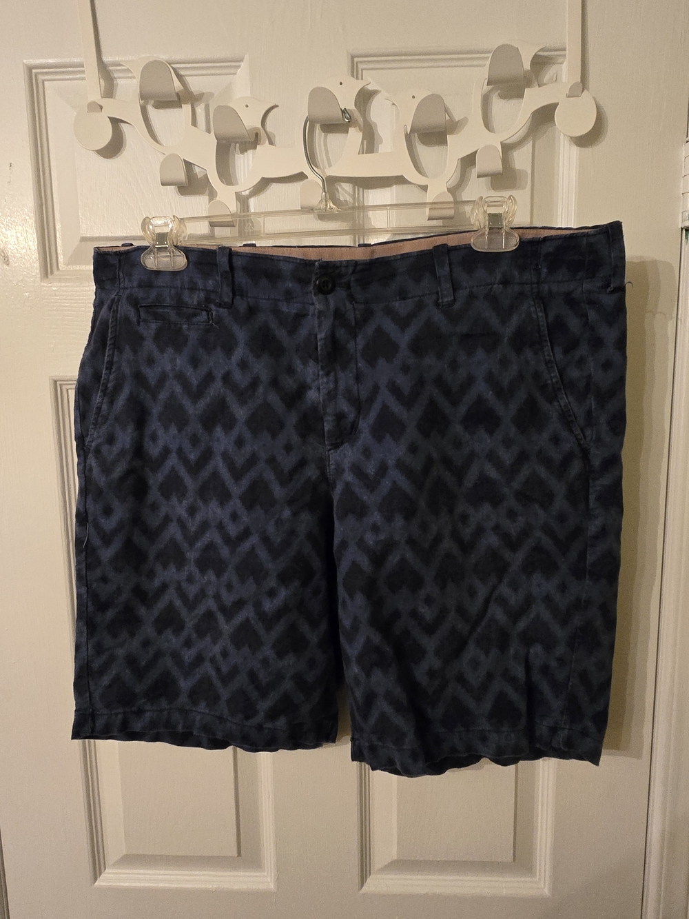 GAP Men's Navy Geometric Flat-Front Shorts
